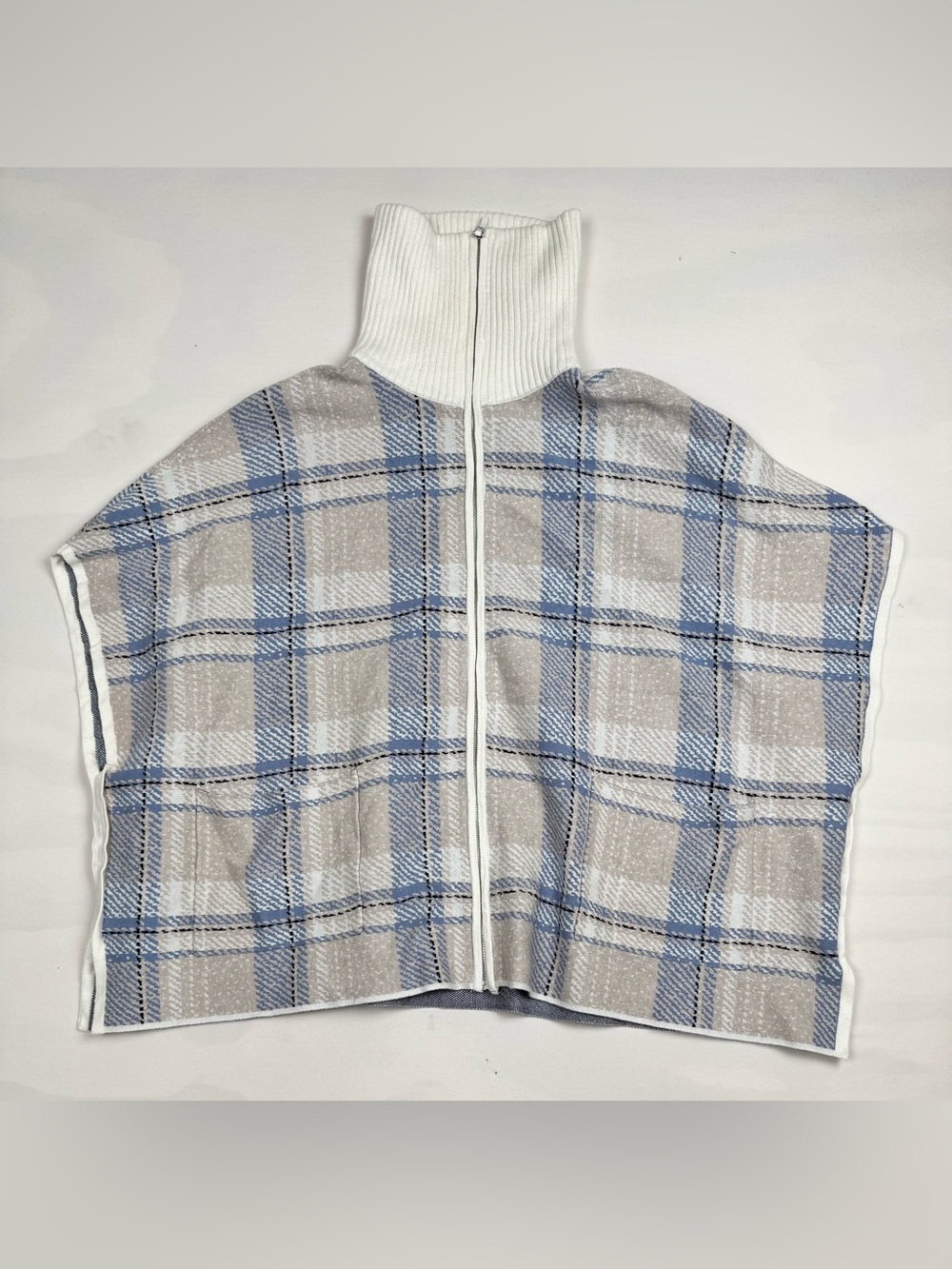 Tahari Zipper Front Blue Plaid Poncho Women’s S/M Pockets